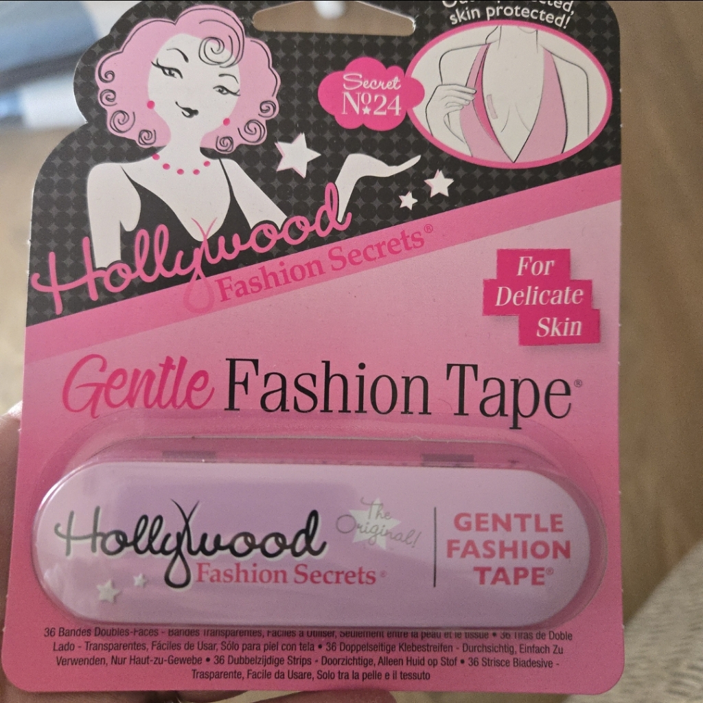Hollywood Fashion Secrets Gentle Fashion Tape
